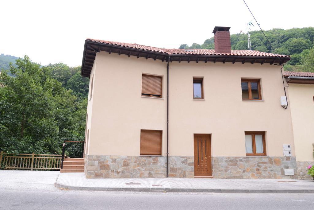 Apartamentos El Rincon De Limes Cangas De Narcea Room photo